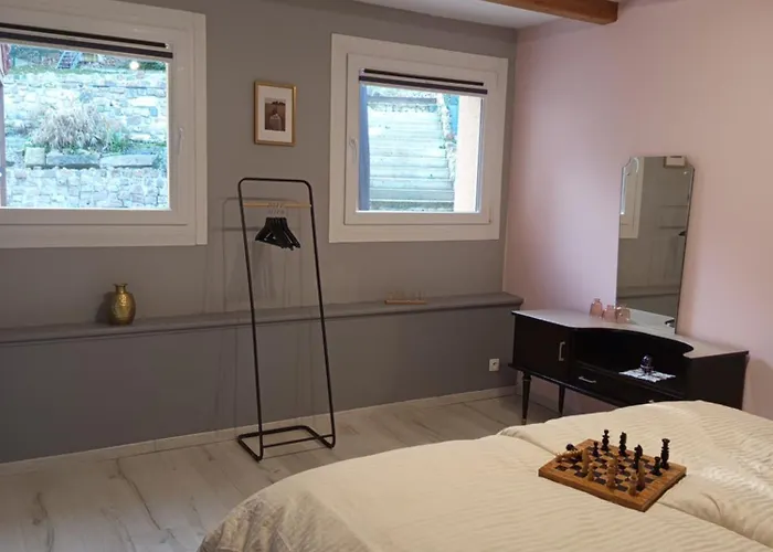 3 Etoiles Le Charme Des Cerisiers 8 Pers